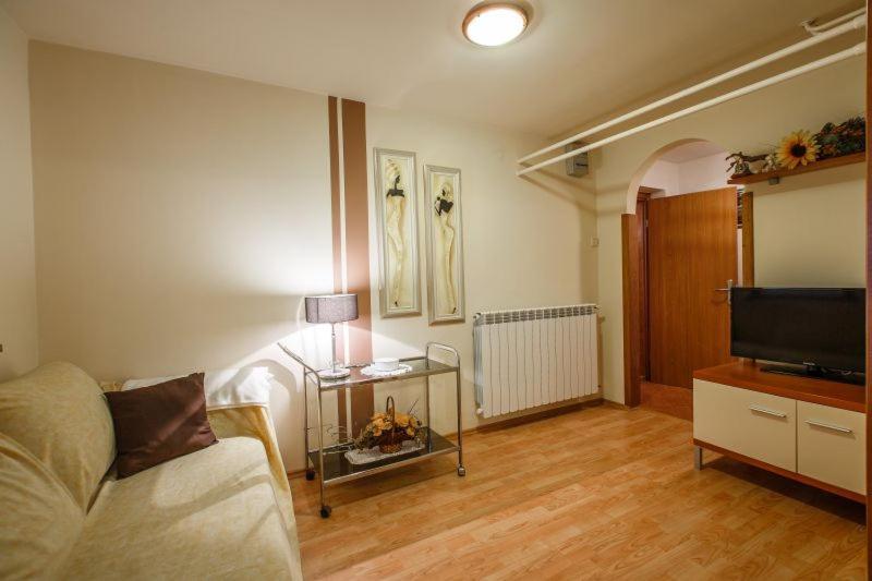 Apartmani Gilda Vrsar Buitenkant foto